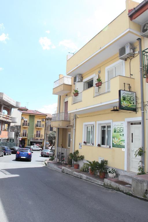 Bed And Breakfast Gigi Furci Siculo Zimmer foto